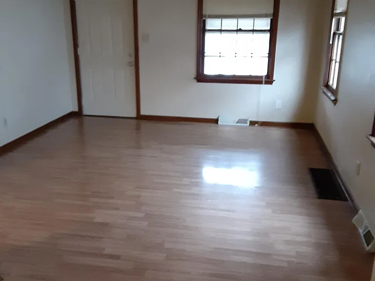 742 Marmion Ave — Photo 1