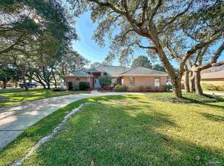 613 Silverthorn Rd, Gulf Breeze, FL 32561