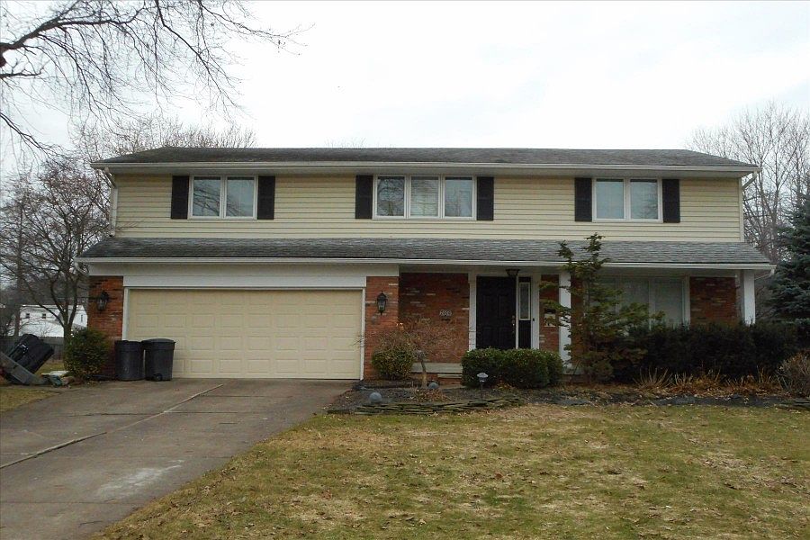 1st image of 2000 Radcliffe Dr