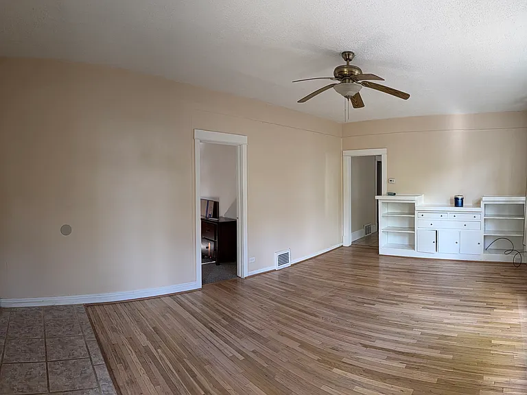 2269 S Green St #1 — Photo 5
