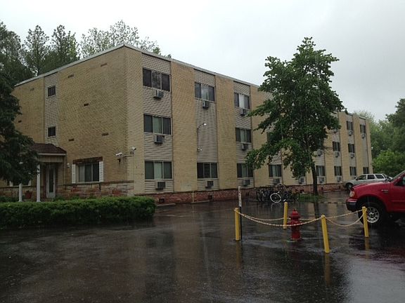 5th image of 2012 S Illinois Ave #40