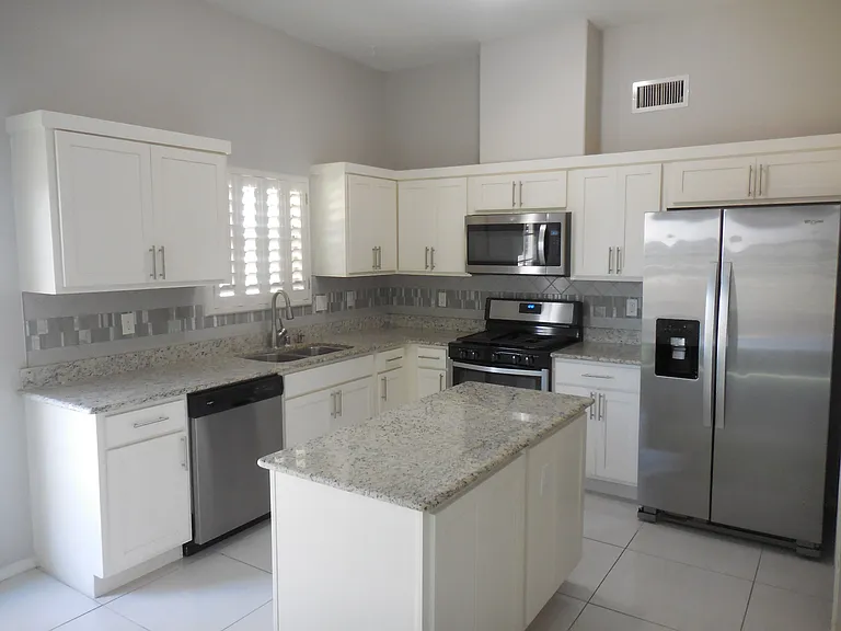 227 Ellesmere Way — Photo 4