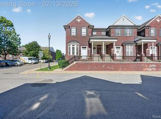 53118 Providence Dr E #41, Utica, MI 48316