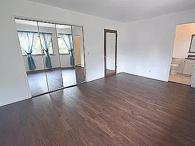303 Trestle Glen Blvd - - — Photo 3