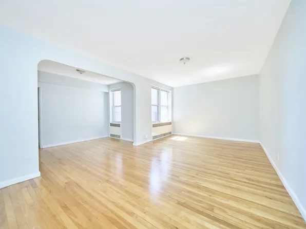500 Kappock Street 5M image 2 of 12