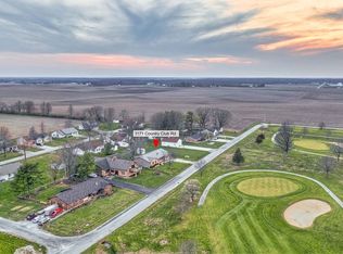 1171 Country Club Rd, Sullivan, IL 61951