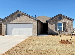 449 Silas Dr, Tuttle, OK 73089