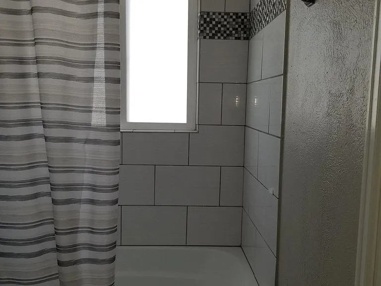 2058 Sumac St — Photo 21