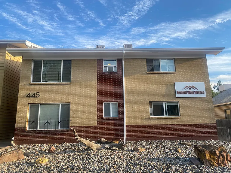 Summit View Apartments — Photo 7