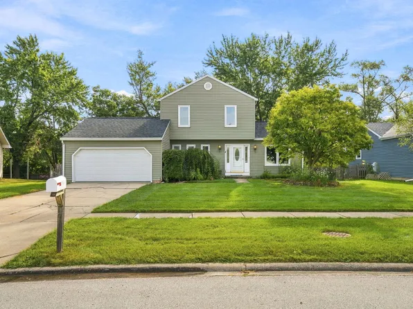 3S171 Lakeview Ct, Warrenville, IL 60555