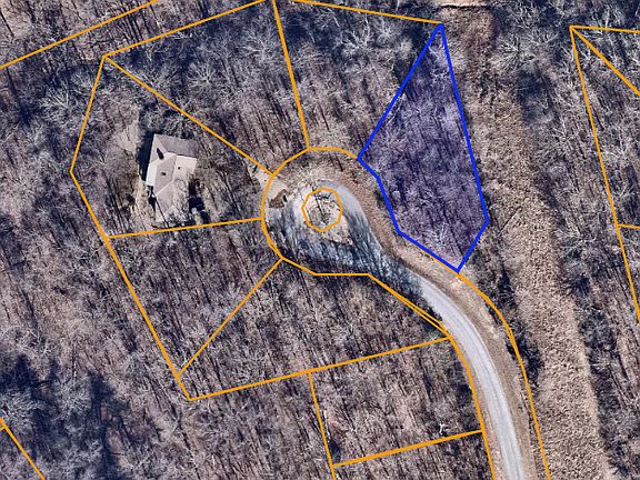 3rd image of Henry Ln