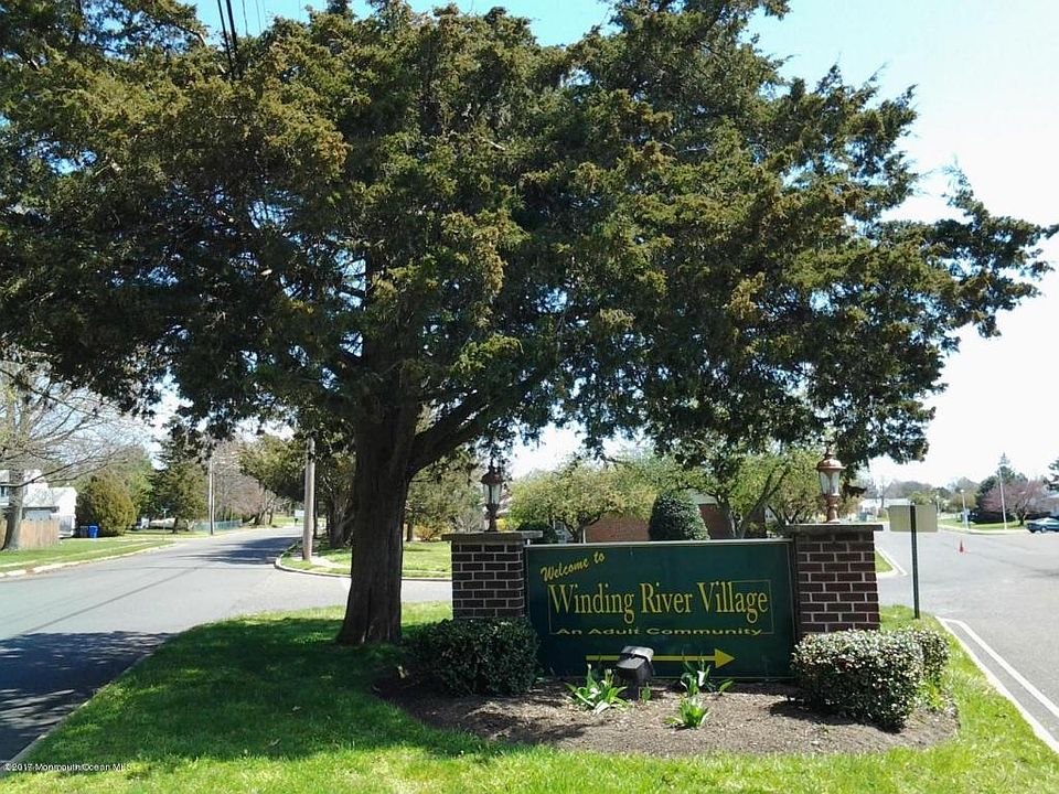 1st image of 33 Marina Ln