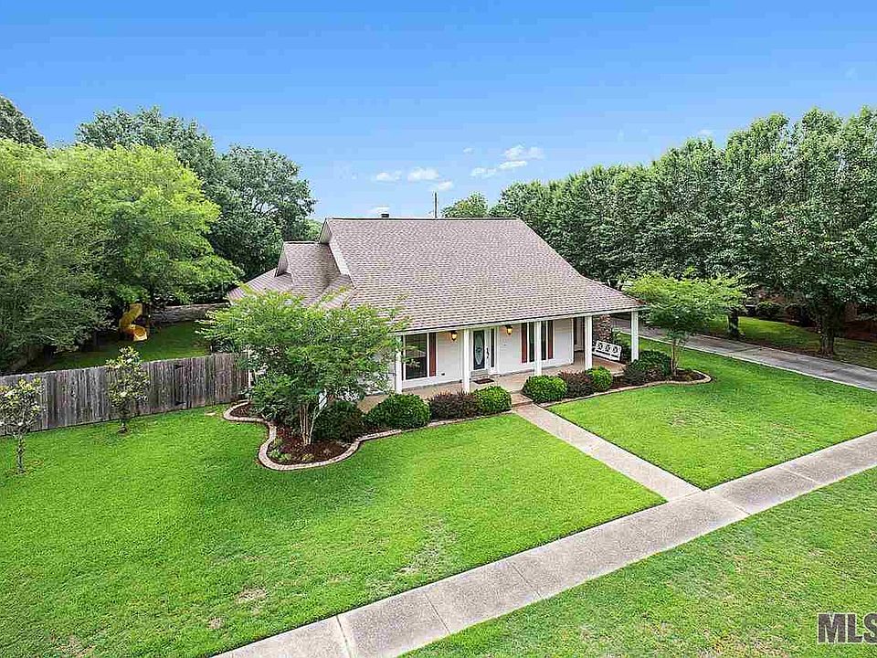1st image of 4984 Waterford Dr