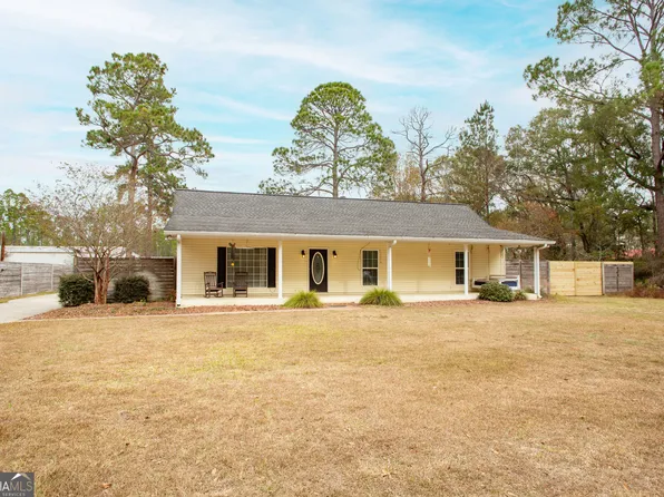 3735 Marvin Strickland Rd, Waycross, GA 31503