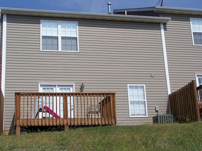 2nd image of 1112 Harbin Ridge Ln