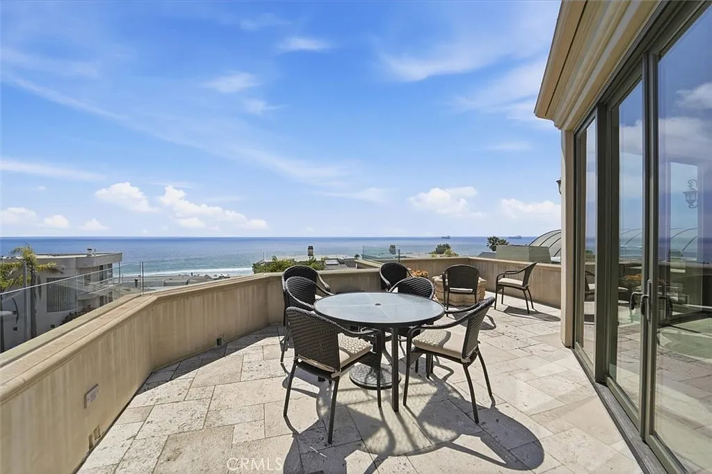 4 bed, 4500 sqft, $22,500 — Photo 1