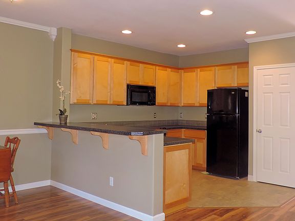 3rd image of 6533 NE Deer Run St