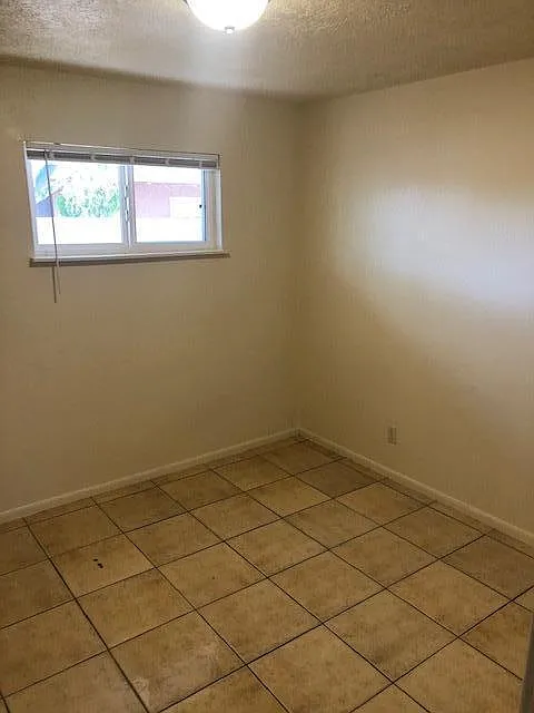 2 bed, 2.0 bath, 750 sqft, $975 — Photo 2