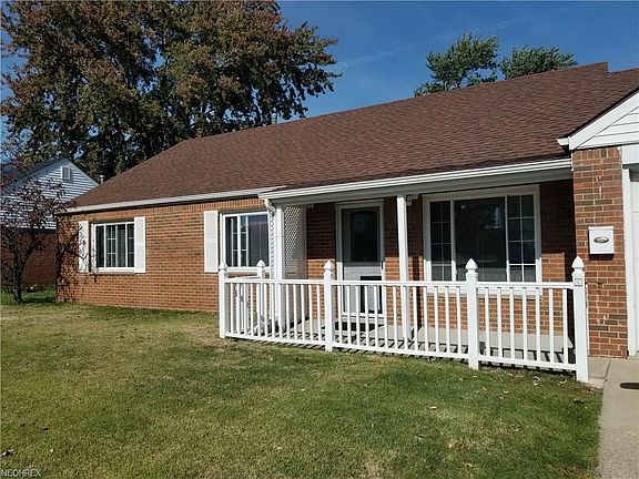 2nd image of 780 Walnut Dr