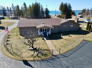 2048 Ii Rd, Garden, MI 49835