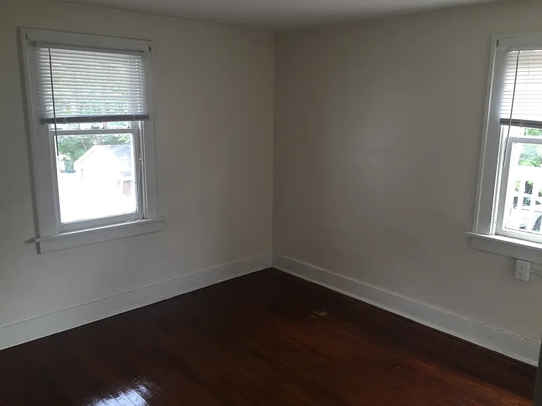523 W Lapeer St #1/2 — Photo 9