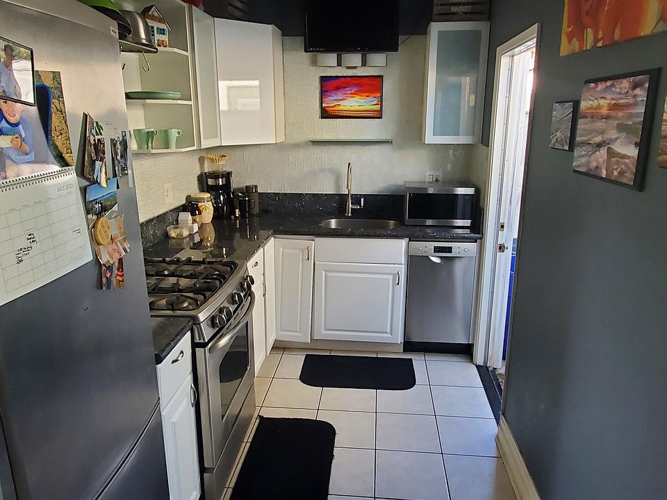 1st image of 4666 Larkspur St #1