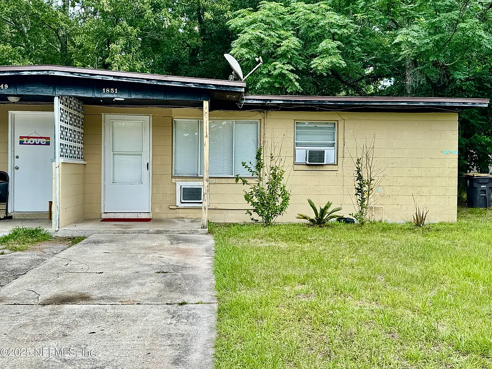 1851 Doyon Ct