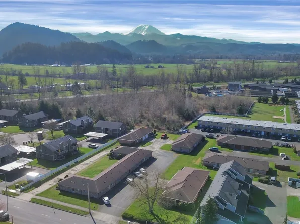 2716 Warner Avenue, Enumclaw, WA 98022