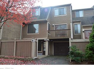 216 Crosswoods Rd, Branford, CT 06405