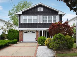 16040 80th St, Howard Beach, NY 11414