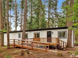 8558 Golden Valley Dr, Maple Falls, WA 98266