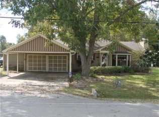 115 Jones Rd, Highlands, TX 77562