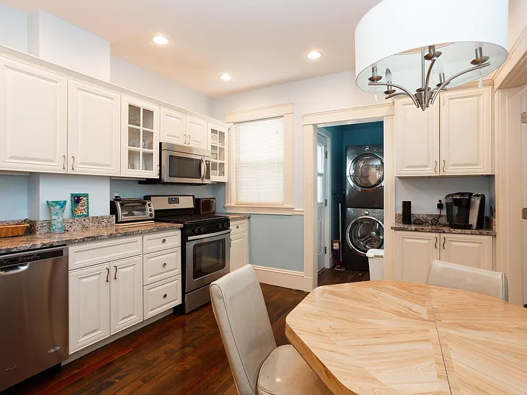 152 L St #1 — Photo 2