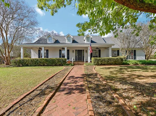 110 Doncaster Way, Dothan, AL 36305