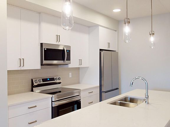 5th image of 550 Belmont St SW #4322
