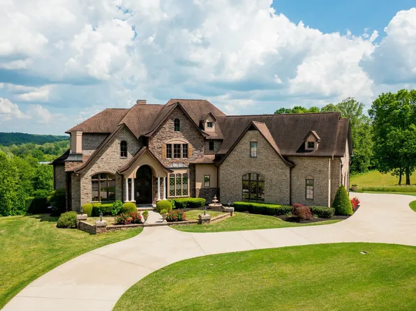 4047 Ironwood Dr, Greenbrier, TN 37073