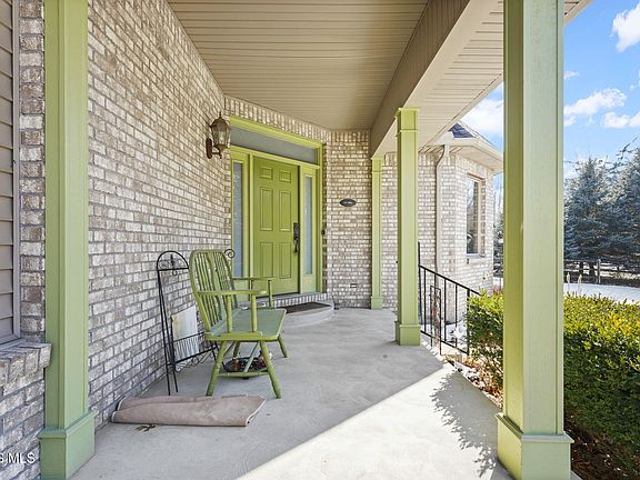 4th image of 6096 Huntington Rd