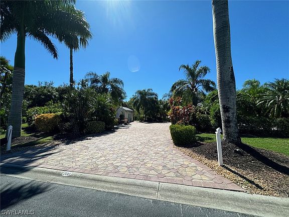 4th image of 206-3034 Cupola Ln N