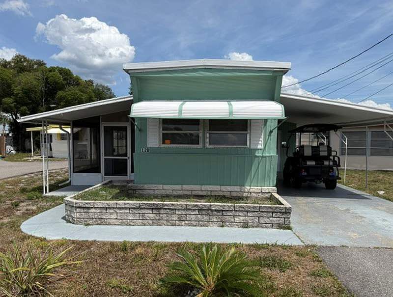 1st image of 12D Lake Breeze Dr