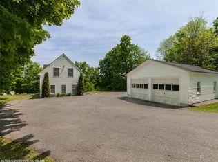 7 Hunter Ln, Hallowell, ME 04347