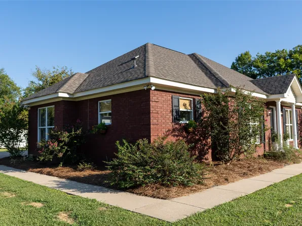 9527 Mobile Hwy, Hope Hull, AL 36043