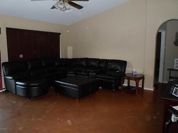 5th image of 3700 E Yorkshire Cir