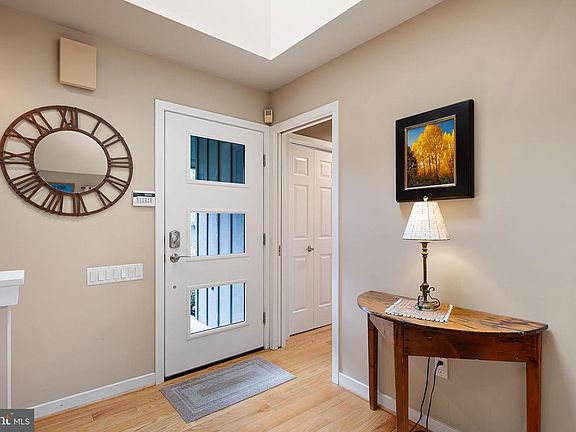 3rd image of 47 Clifton Dr