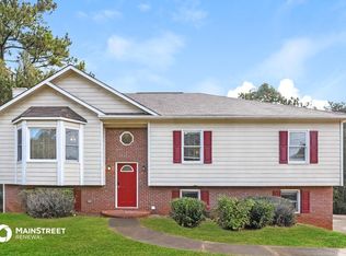 4857 Hunt Club Dr, Flowery Branch, GA 30542