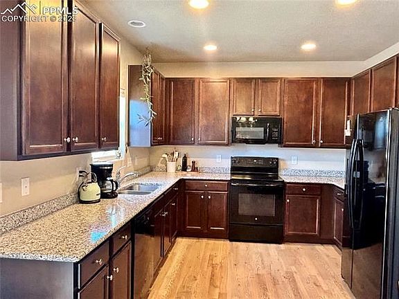 5th image of 7472 Alpine Daisy Dr