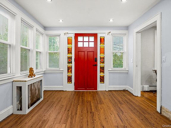 5th image of 42 N Corona Avenue