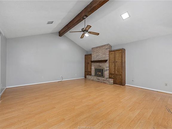 4th image of 2809 Jennifer Dr