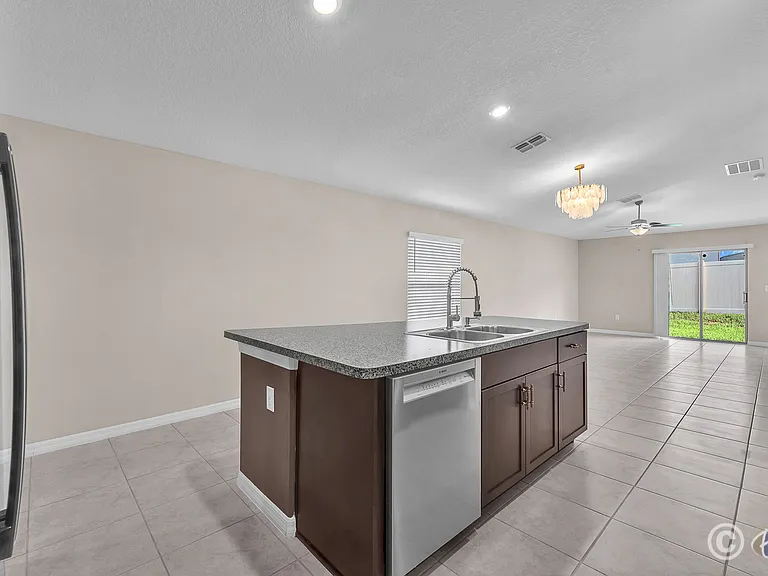 12011 Miracle Mile Dr — Photo 4