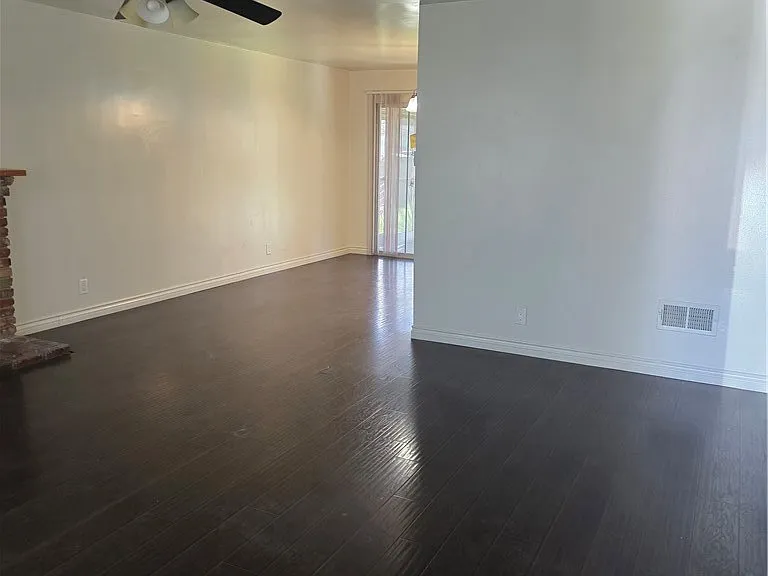 766 E Pillsbury St — Photo 13