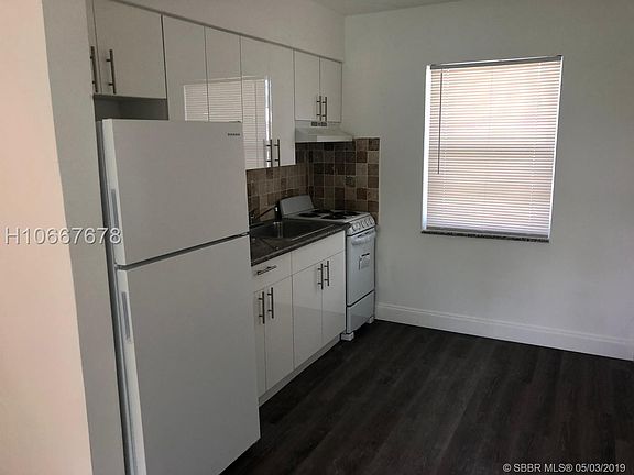 4th image of 2320 N 19th Ave APT 7